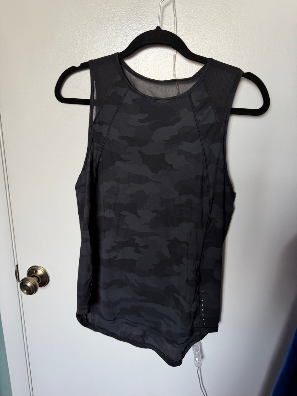 Lululemon Sculpt Tank - Picture 3 of 5